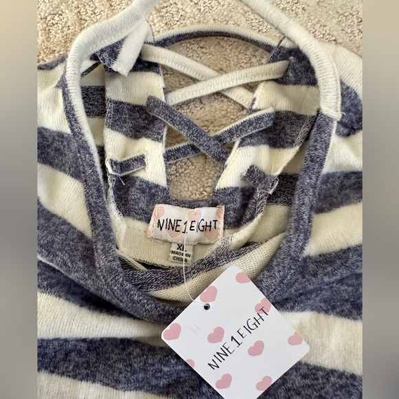 NEW Girls Comfy Long Sleeve Top Size XL - Picture 3 of 3